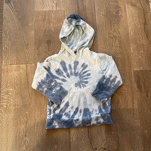Boys Old Navy tie dye hoody.